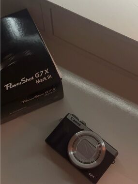 Canon PowerShot G7 X Mark III Compact Camera - Black & Silver